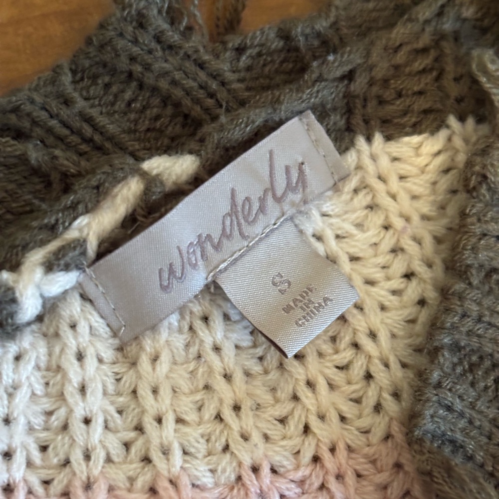 Wonderly sweater women’s size small fall colors distressed - Picture 5 of 6